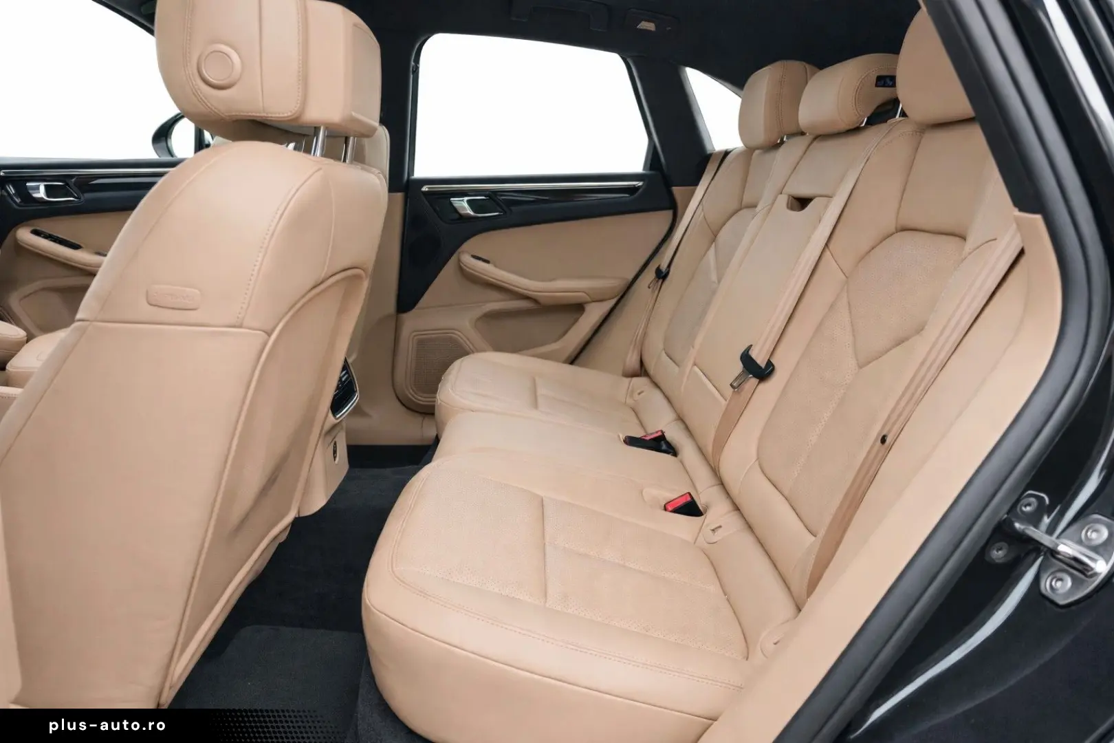 PORSCHE Macan S Approved 10 26 Pano AHK SHZ 8Fach MY2020