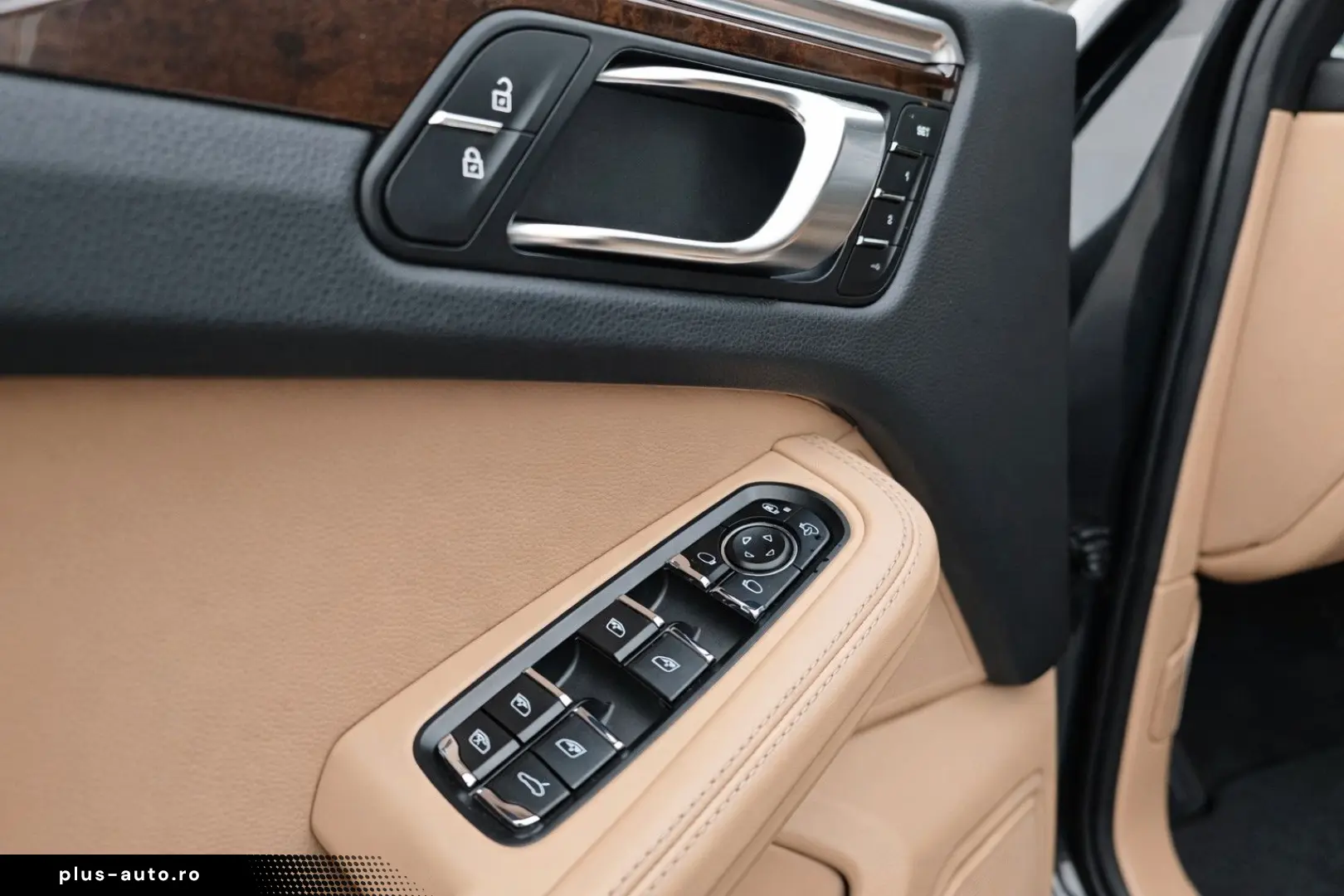 PORSCHE Macan S Approved 10 26 Pano AHK SHZ 8Fach MY2020