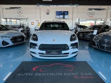 PORSCHE Porsche Macan