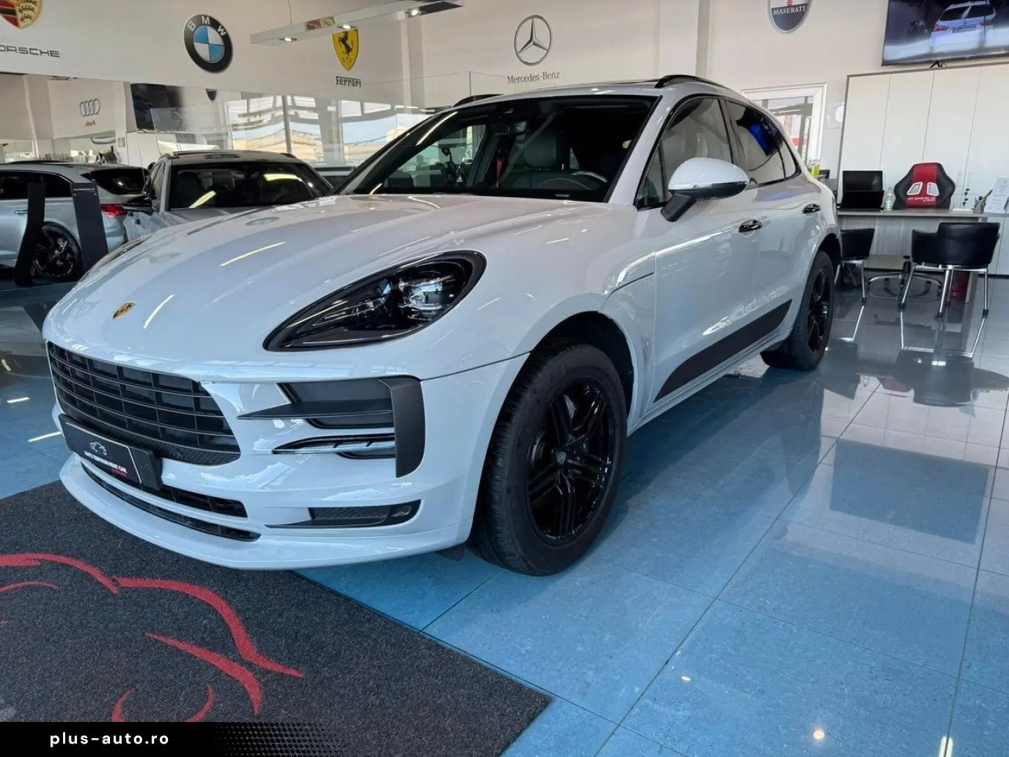 PORSCHE Porsche Macan