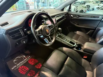 PORSCHE Porsche Macan