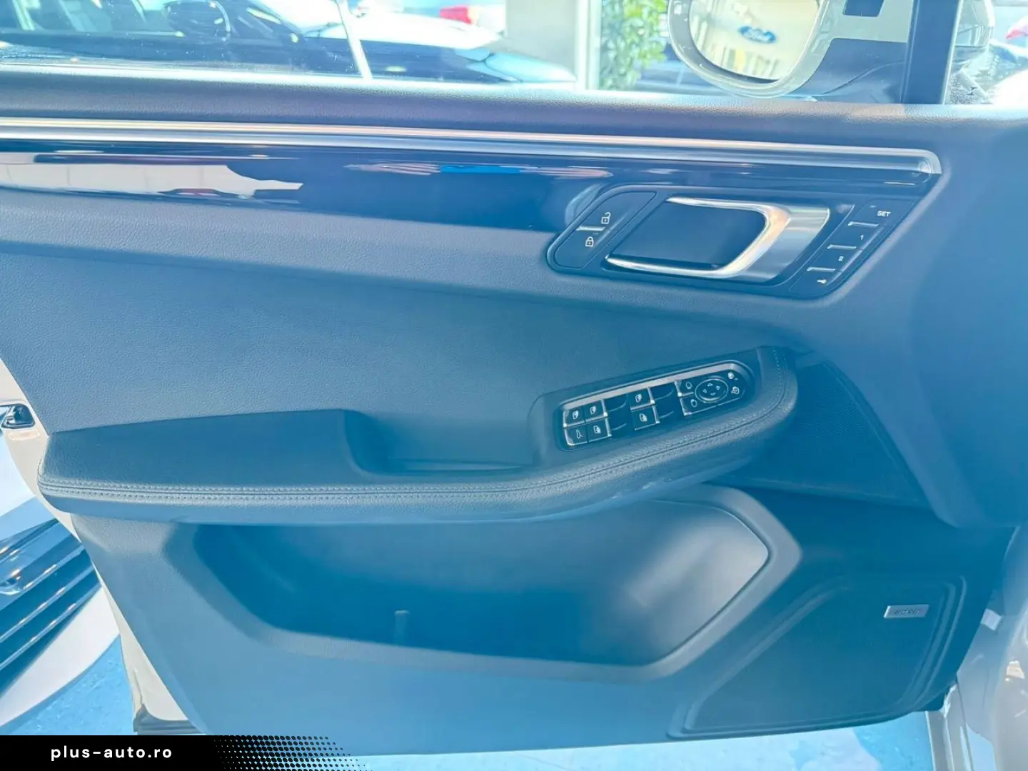 PORSCHE Porsche Macan