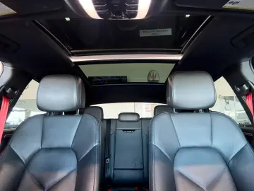 PORSCHE Porsche Macan