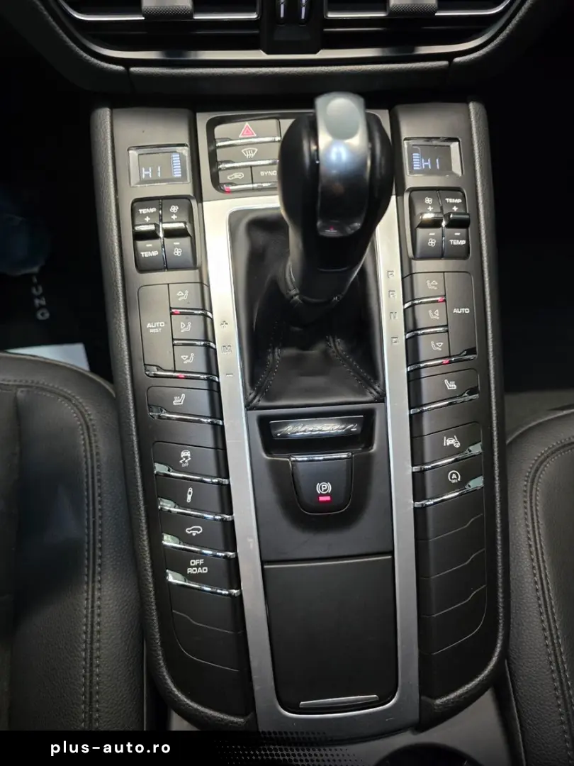 PORSCHE Macan S SportDesignPa Luftfe Pano ALU21  Kam360