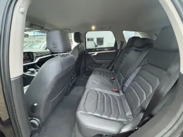 VW Touareg 3.0 V6 TSI 4Motion LED Navi Kamera