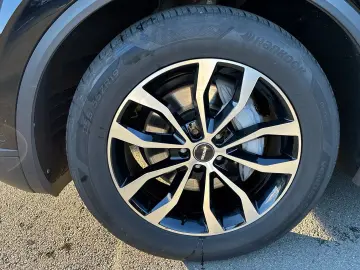 VW Touareg 3.0 TDI DSG V6 4Motion CarPlay LED AHK