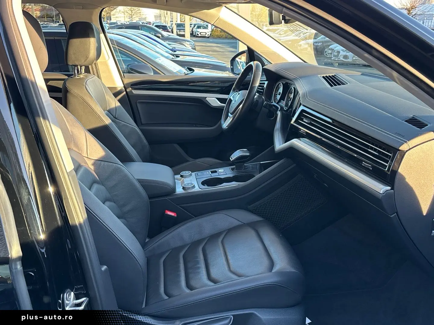 VW Touareg 3.0 TDI DSG V6 4Motion CarPlay LED AHK