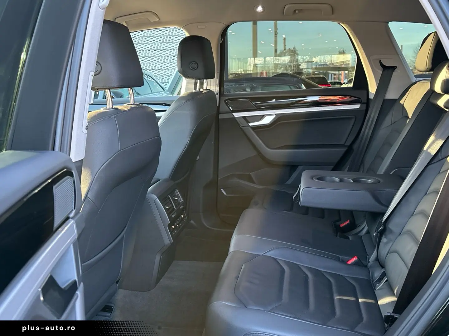 VW Touareg 3.0 TDI DSG V6 4Motion CarPlay LED AHK