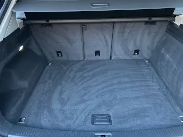 VW Touareg 3.0 TDI DSG V6 4Motion CarPlay LED AHK