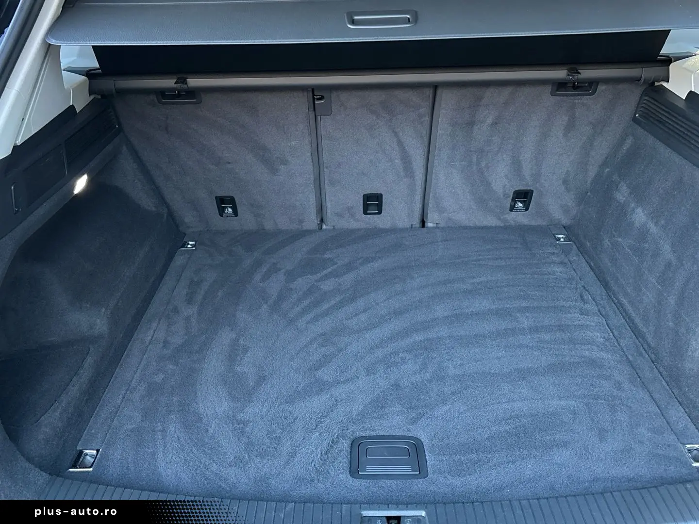 VW Touareg 3.0 TDI DSG V6 4Motion CarPlay LED AHK