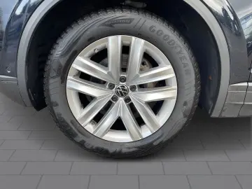 VW Touareg 3.0 V6 TDI 4Motion Luftfederung AD Nivea