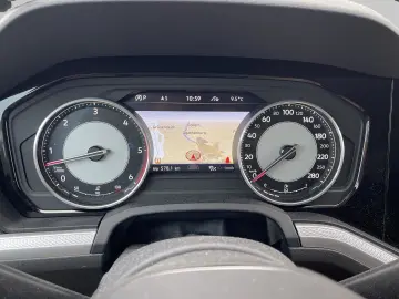 VW Touareg 3.0 V6 TDI 4Motion Luftfederung AD Nivea