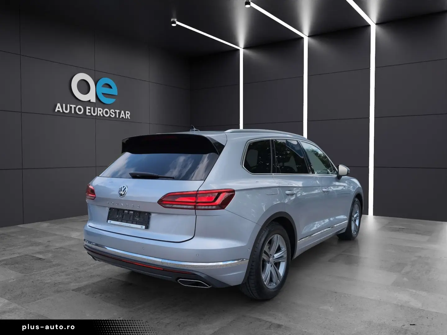 VW Touareg Atmosphere 4M LED HUD StHz eAHK ACC Luft