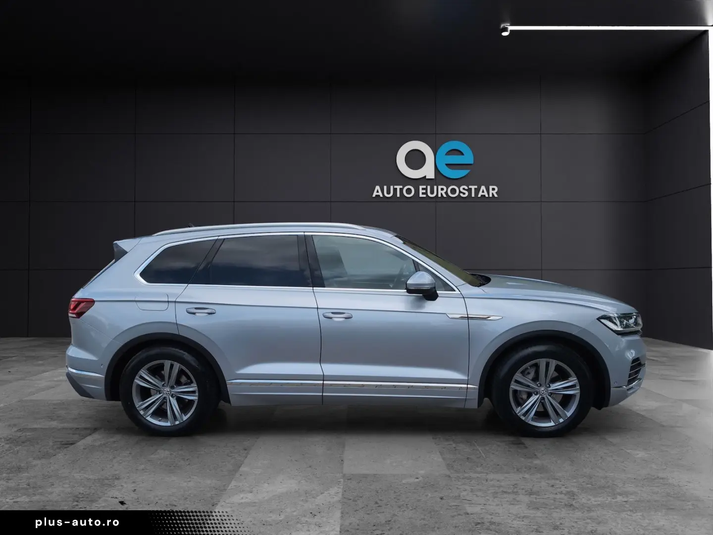 VW Touareg Atmosphere 4M LED HUD StHz eAHK ACC Luft