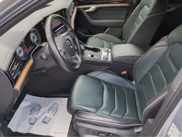 VW Touareg Atmosphere 4M LED HUD StHz eAHK ACC Luft