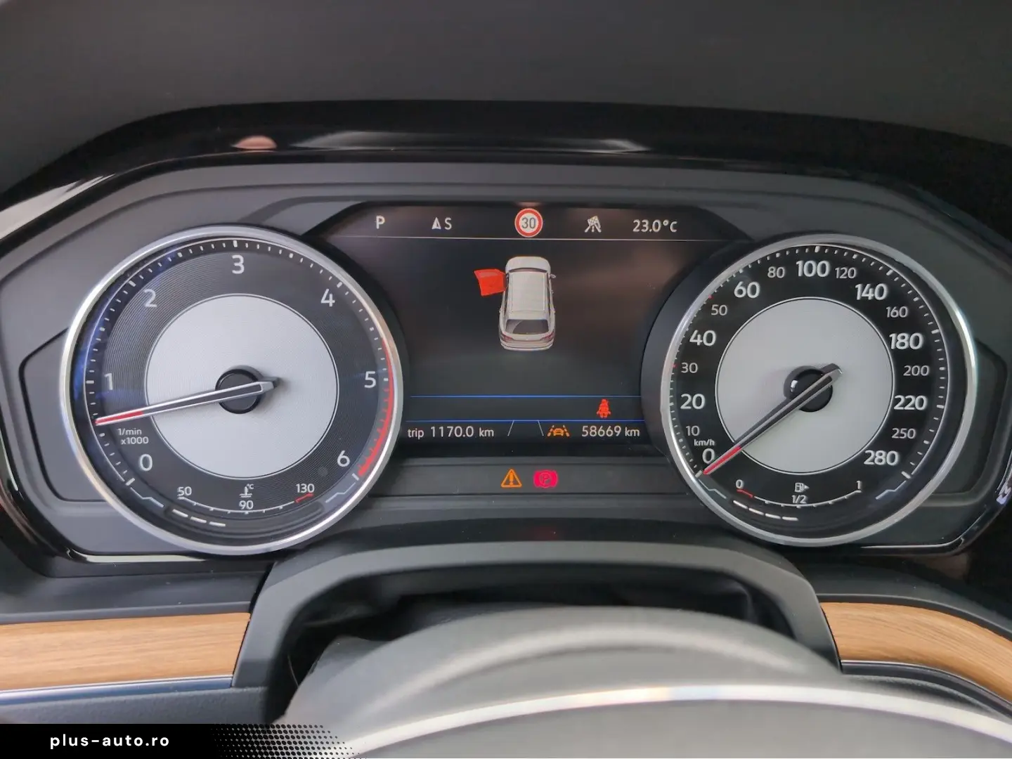 VW Touareg Atmosphere 4M LED HUD StHz eAHK ACC Luft