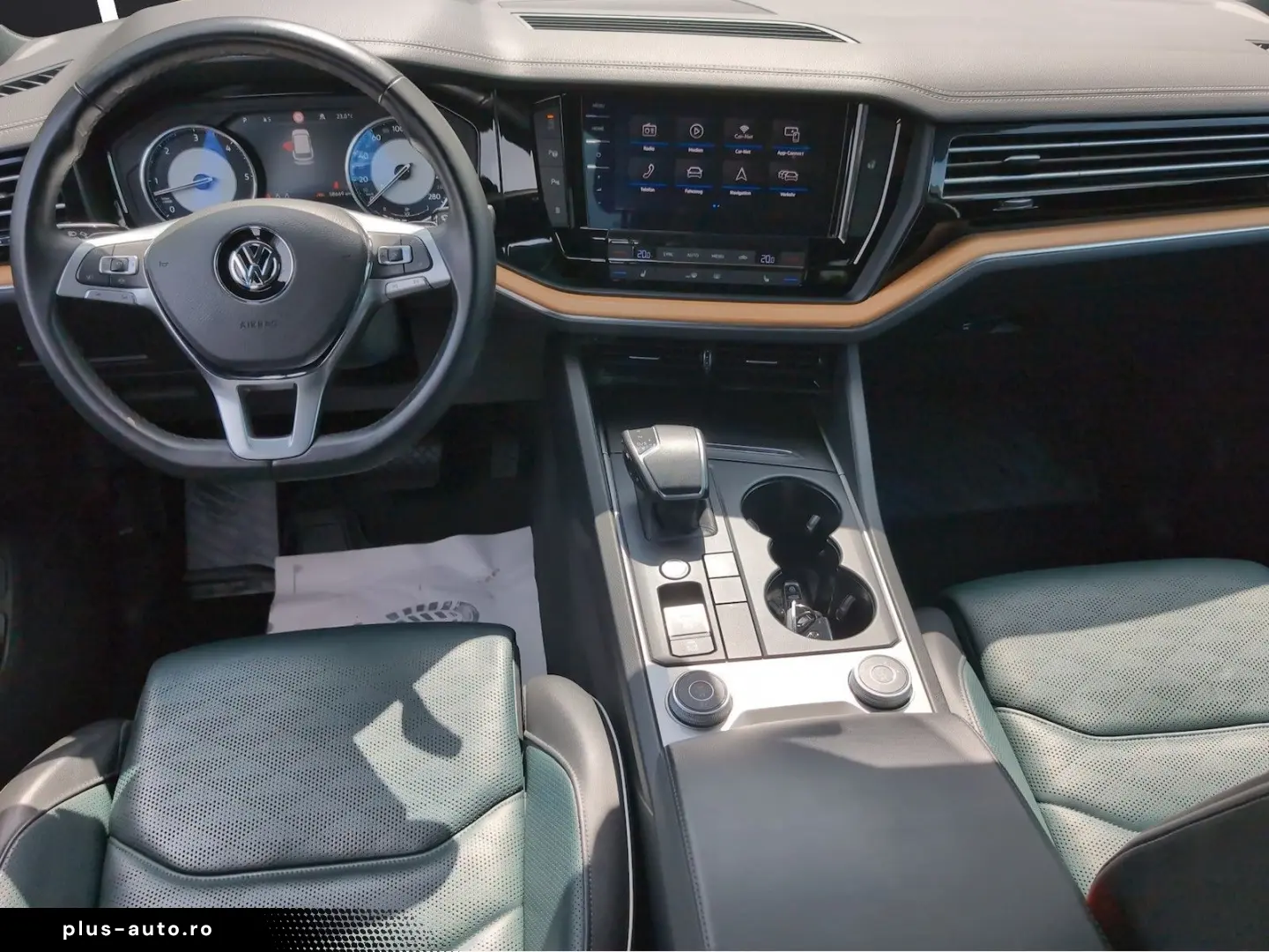 VW Touareg Atmosphere 4M LED HUD StHz eAHK ACC Luft