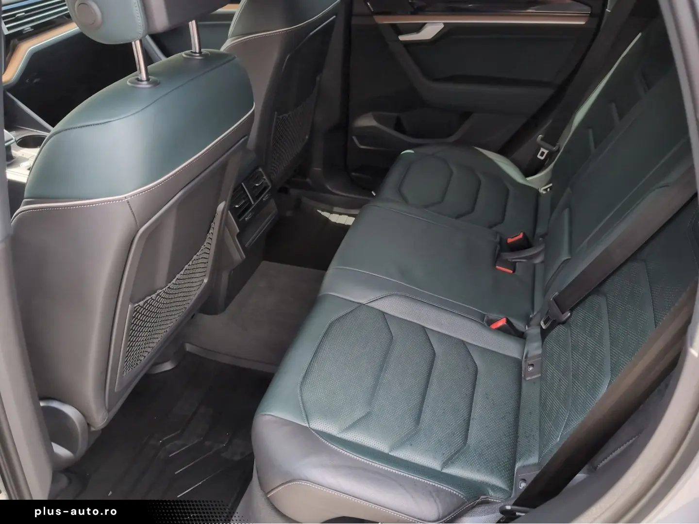 VW Touareg Atmosphere 4M LED HUD StHz eAHK ACC Luft