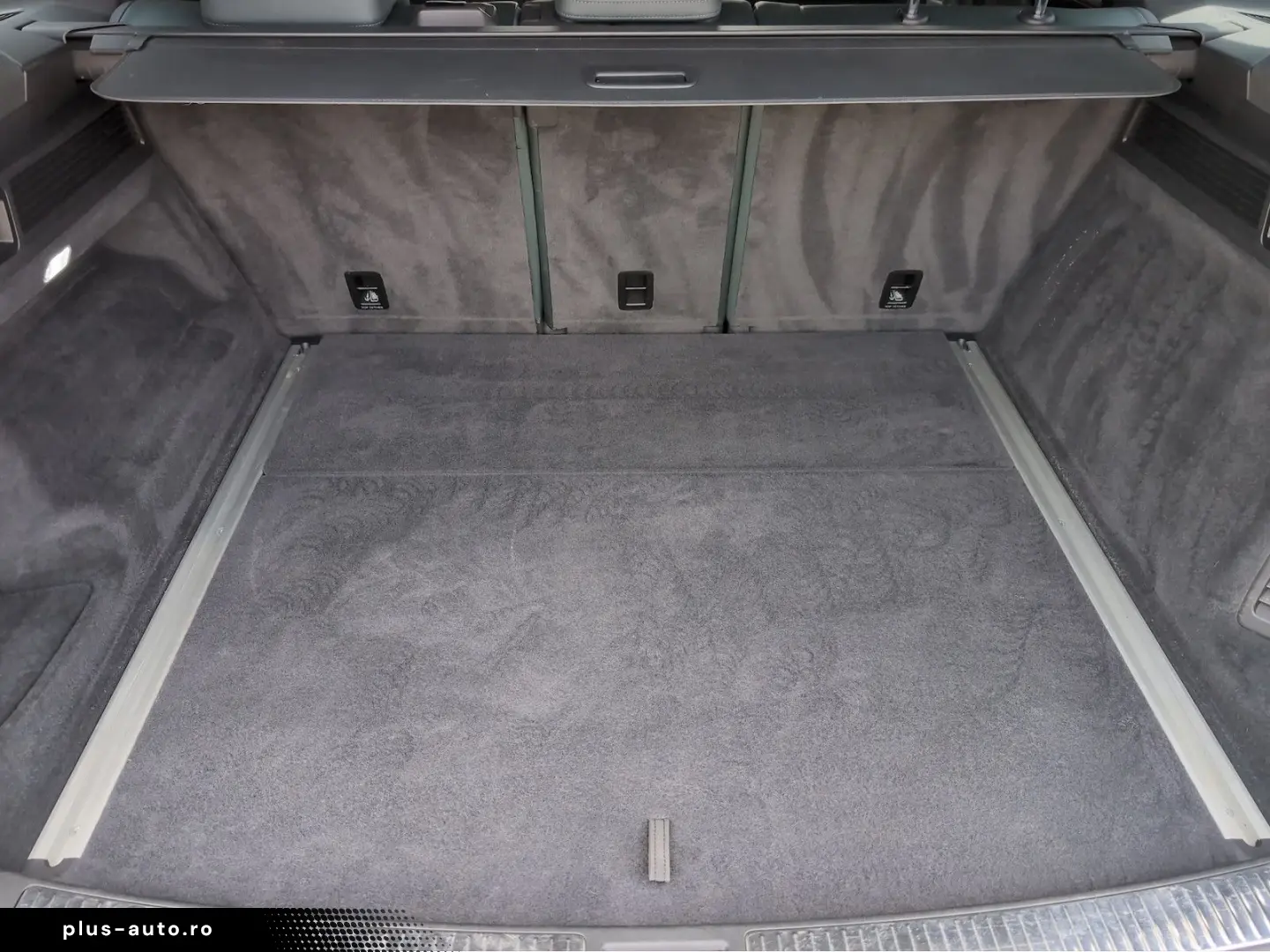 VW Touareg Atmosphere 4M LED HUD StHz eAHK ACC Luft