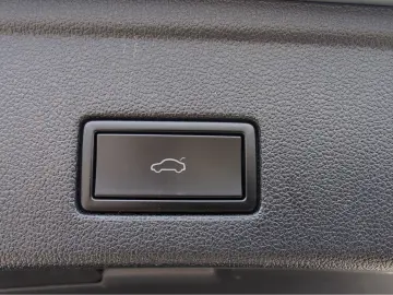 VW Touareg Atmosphere 4M LED HUD StHz eAHK ACC Luft