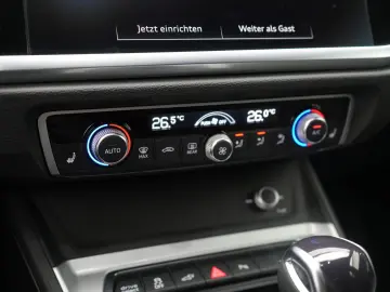 AUDI Q3 Sportback e S line NAVI VIRT SHZ CARPLAY LED