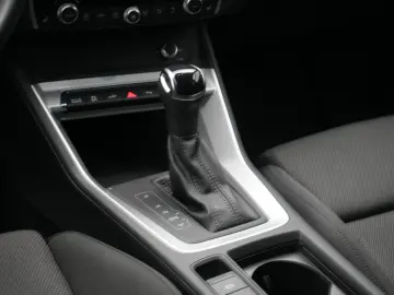 AUDI Q3 Sportback e S line NAVI VIRT SHZ CARPLAY LED