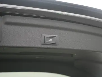 AUDI Q3 Sportback e S line NAVI VIRT SHZ CARPLAY LED