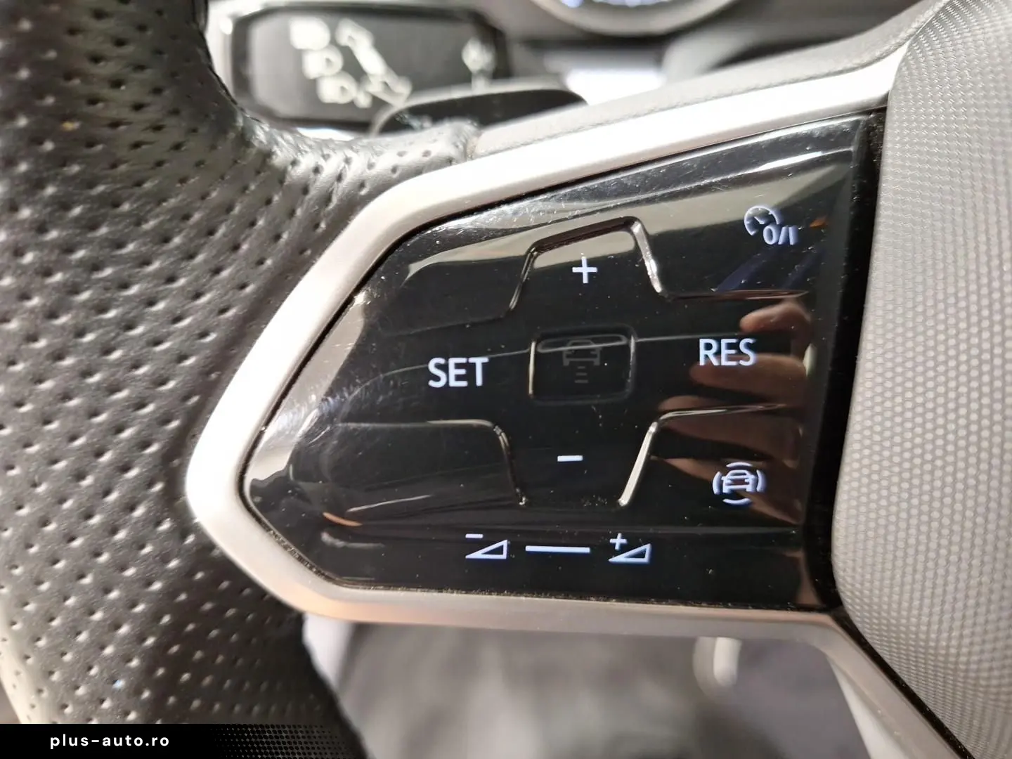 VW Touareg 3.0 V6 TDI R-Line 4Motion Winter LED HuD