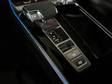 AUDI RS6 4.0 TFSI PANO DYNAMIK  STHZ RS-AGA FULL PPF