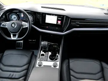 VW Touareg R-Line 4Motion Standheizung VOLL