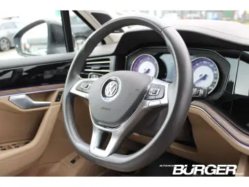 VW Touareg Atmosphere 4M R-Line Luftfederung AHK Pa