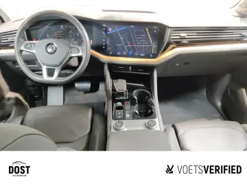 VW Touareg 3.0 V6 TDI Atmosphere AHK PANO SHZ STHZG