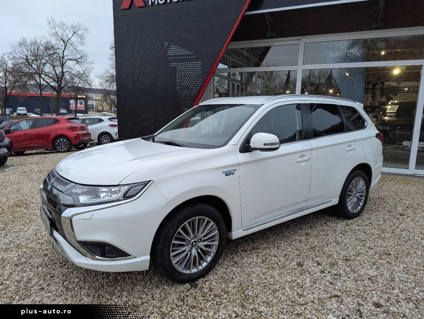 MITSUBISHI Outlander PHEV BASIS mit Spirit-Paket 2.4 4WD