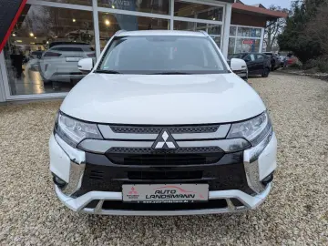 MITSUBISHI Outlander PHEV BASIS mit Spirit-Paket 2.4 4WD
