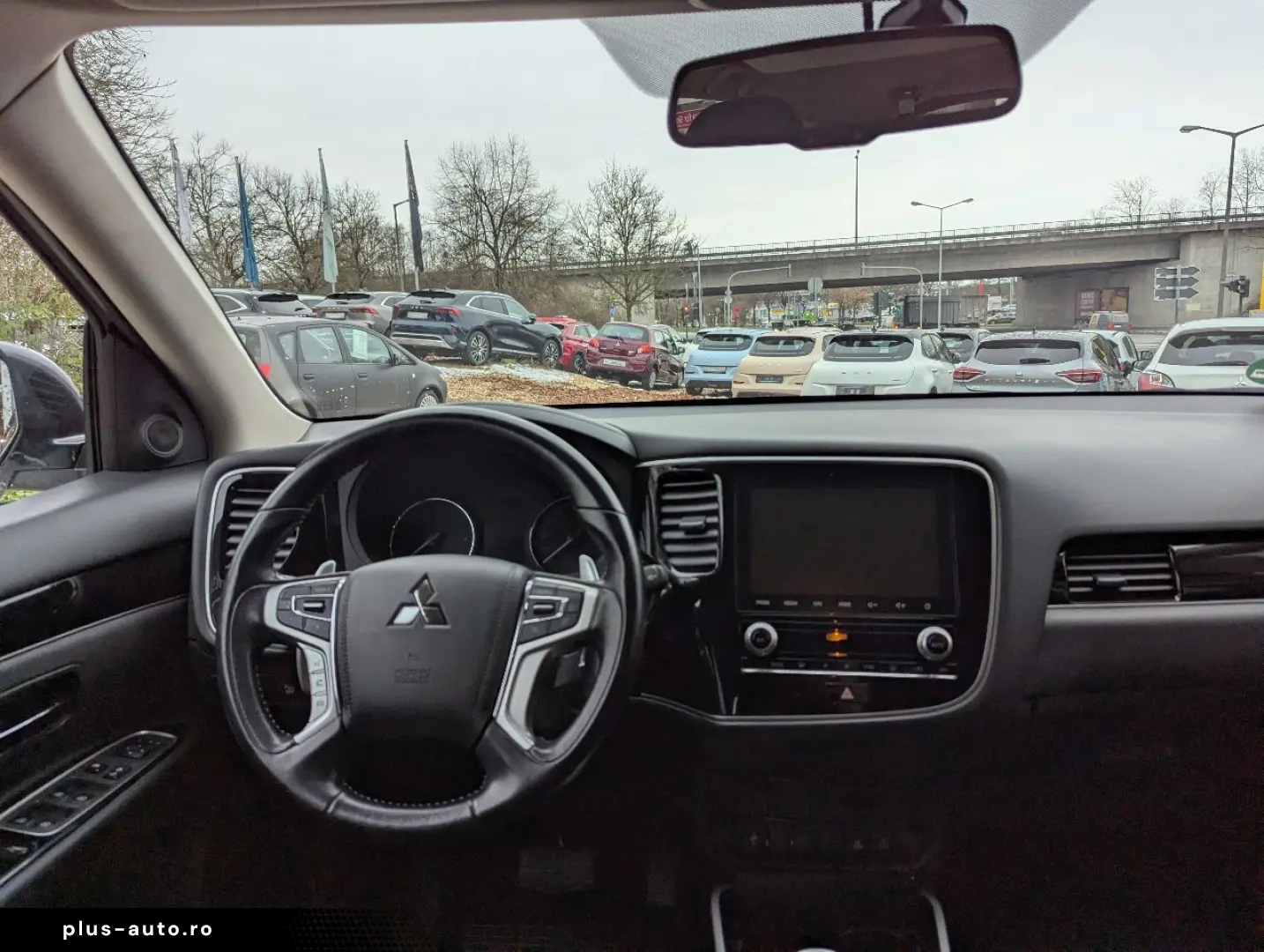 MITSUBISHI Outlander PHEV BASIS mit Spirit-Paket 2.4 4WD