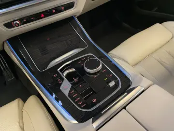 BMW X5 xDrive50e M Sport AHK Pano DAProf. 21 LMR