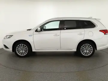 MITSUBISHI Outlander 2.4 PHEV Spirit 4WD Kamera Navi Leder