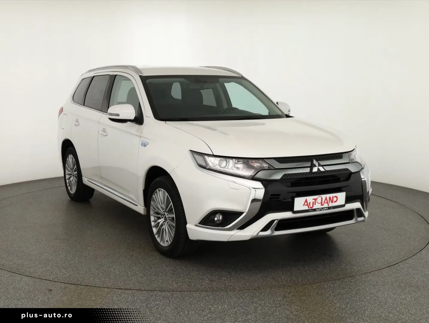 MITSUBISHI Outlander 2.4 PHEV Spirit 4WD Kamera Navi Leder