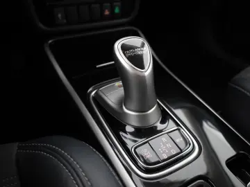 MITSUBISHI Outlander 2.4 PHEV Spirit 4WD Kamera Navi Leder