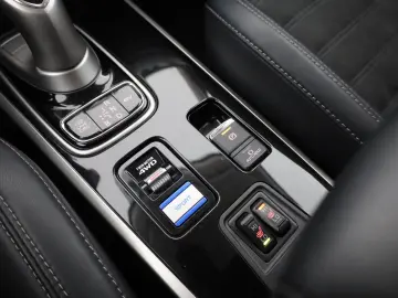 MITSUBISHI Outlander 2.4 PHEV Spirit 4WD Kamera Navi Leder