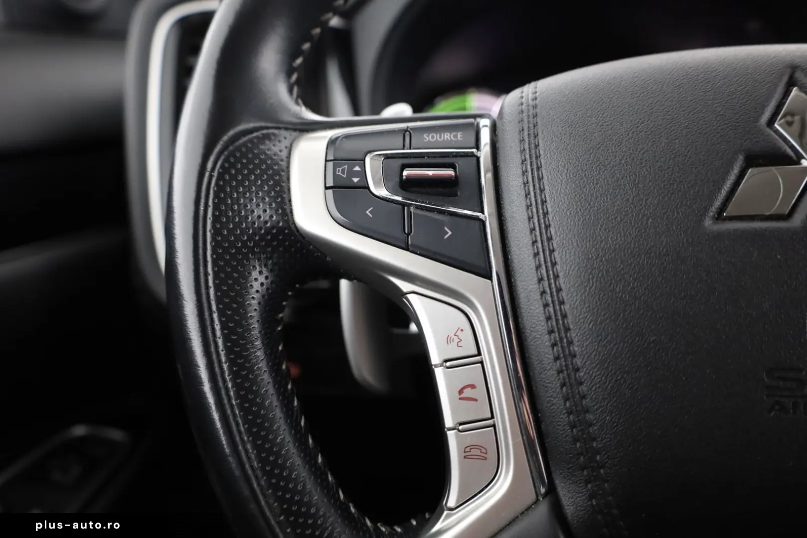 MITSUBISHI Outlander 2.4 PHEV Spirit 4WD Kamera Navi Leder