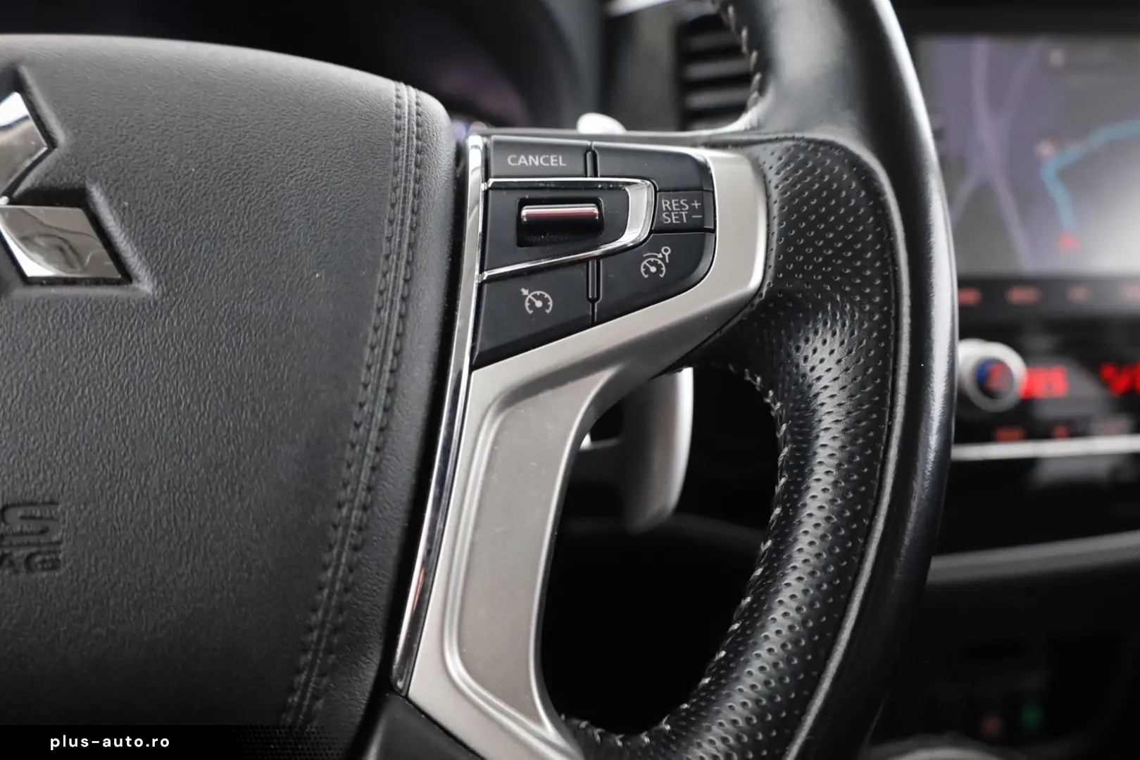 MITSUBISHI Outlander 2.4 PHEV Spirit 4WD Kamera Navi Leder