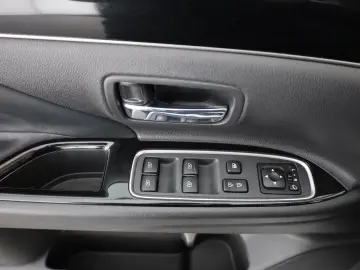 MITSUBISHI Outlander 2.4 PHEV Spirit 4WD Kamera Navi Leder