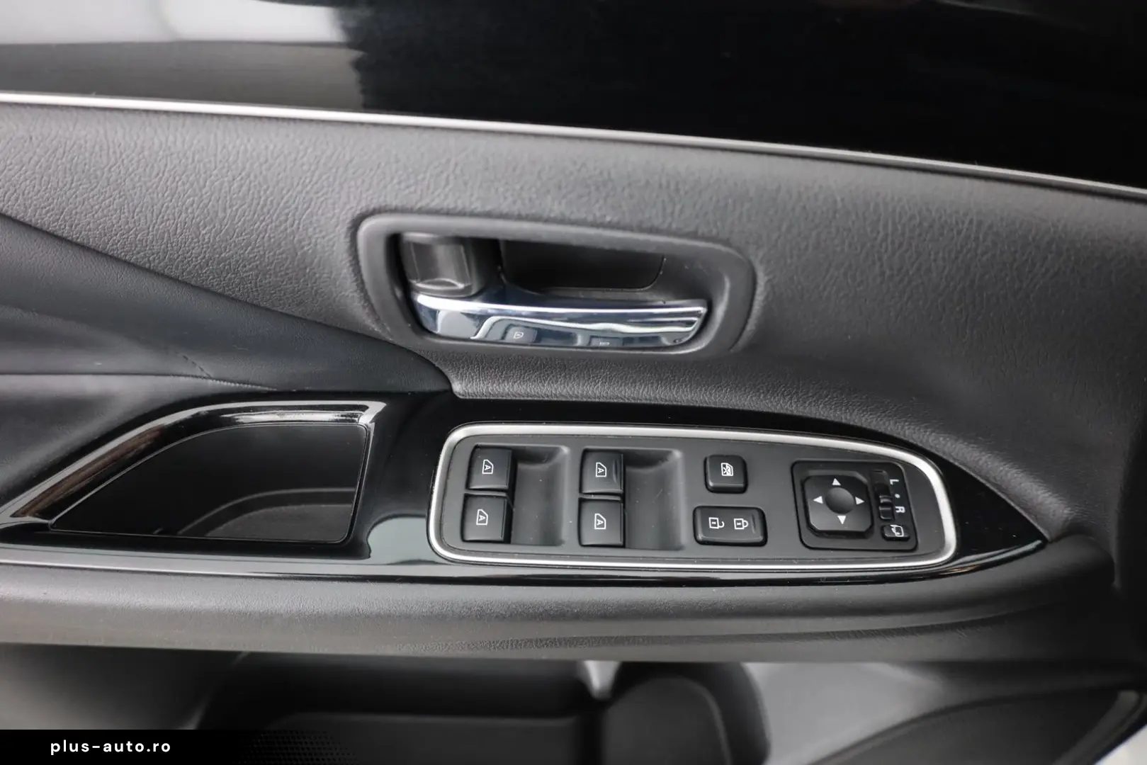 MITSUBISHI Outlander 2.4 PHEV Spirit 4WD Kamera Navi Leder