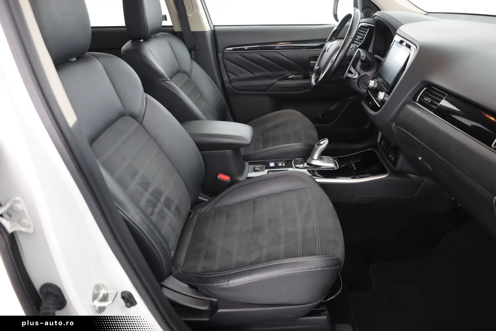 MITSUBISHI Outlander 2.4 PHEV Spirit 4WD Kamera Navi Leder