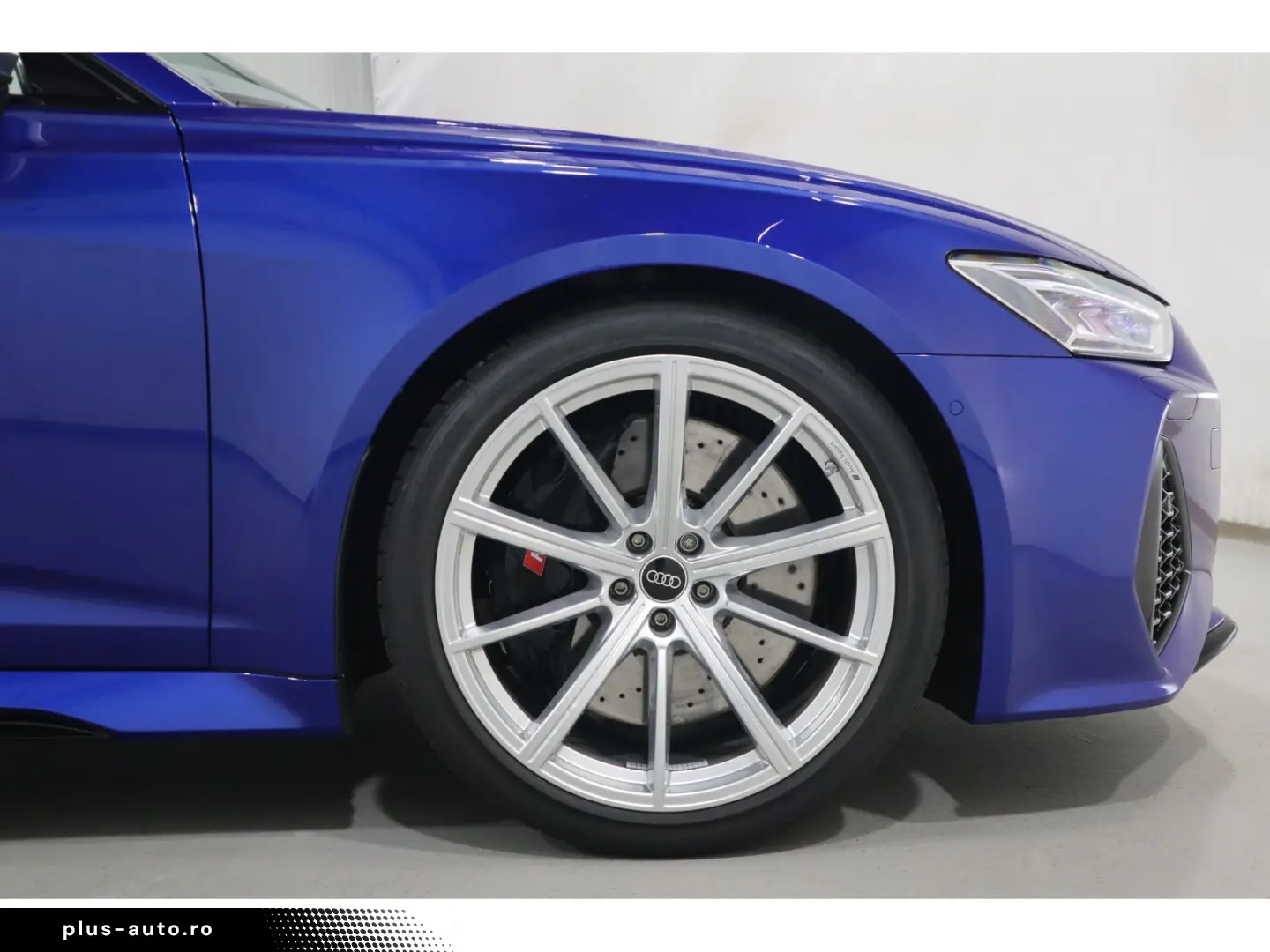 AUDI RS6 Avant 4.0 TFSI quattro B&O LED AHK