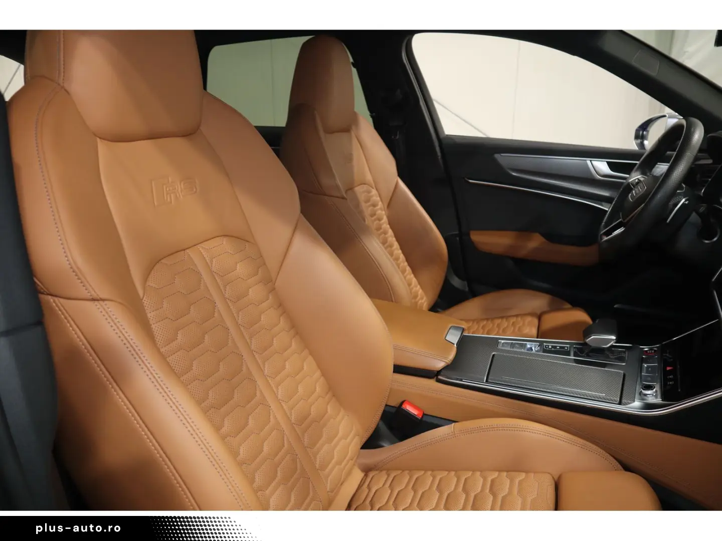 AUDI RS6 Avant 4.0 TFSI quattro B&O LED AHK