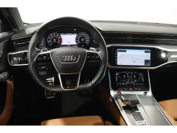 AUDI RS6 Avant 4.0 TFSI quattro B&O LED AHK
