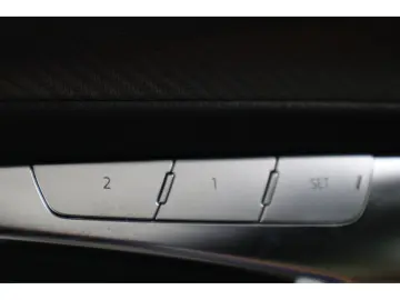 AUDI RS6 Avant 4.0 TFSI quattro B&O LED AHK