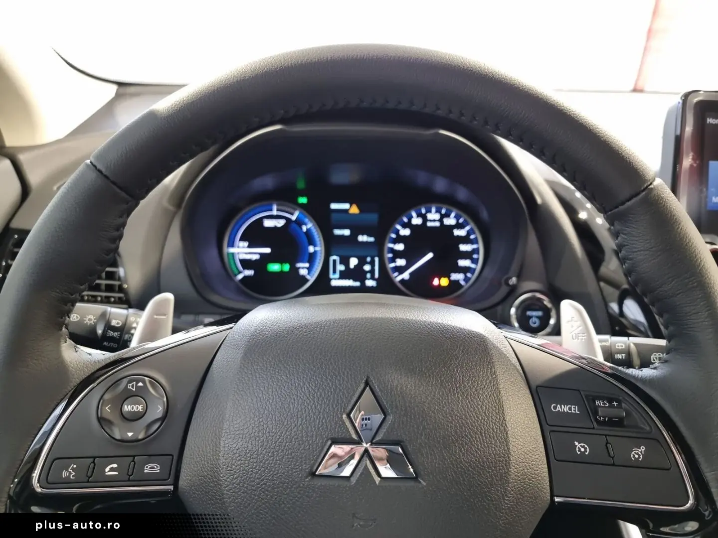 MITSUBISHI Eclipse Cross Plug-In Hybrid Basis Allwetter App